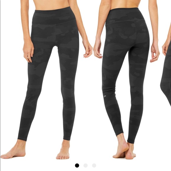 ALO Yoga Pants - Alo Vapor High waist camo leggings